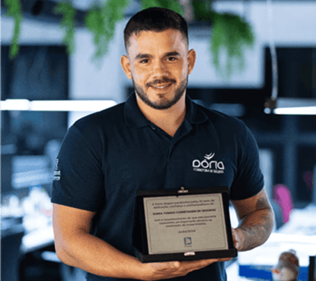 Profissional em ambiente de trabalho